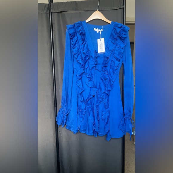 Elegant Blue Ruffled Women's Top - Picture 9 of 9